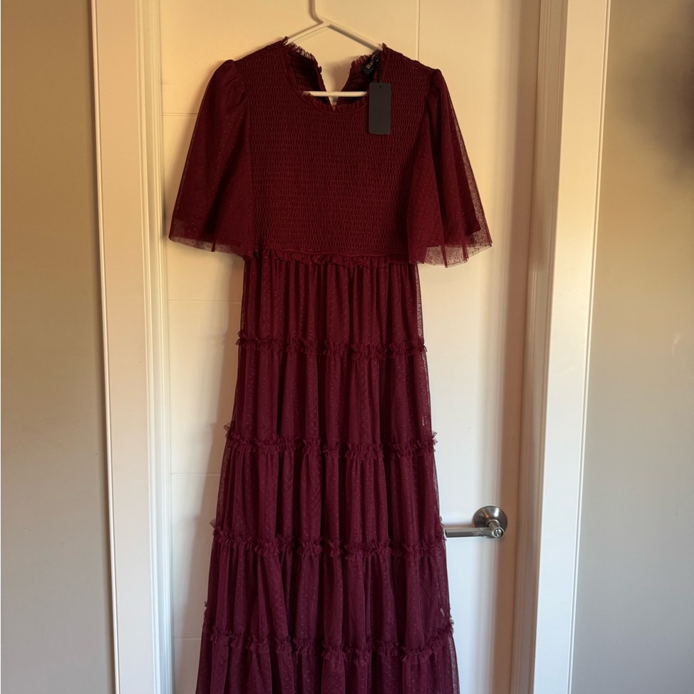 Elegant Burgundy Maxi Dress